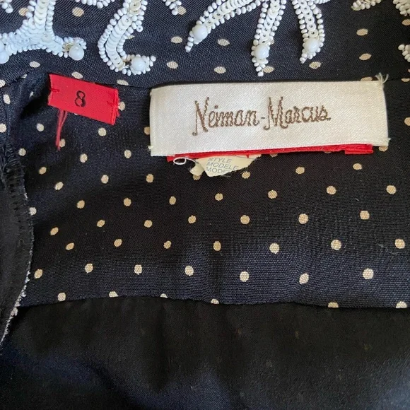 RARE BEADED VINTAGE VALENTINO DRESS - Picture 7 of 7